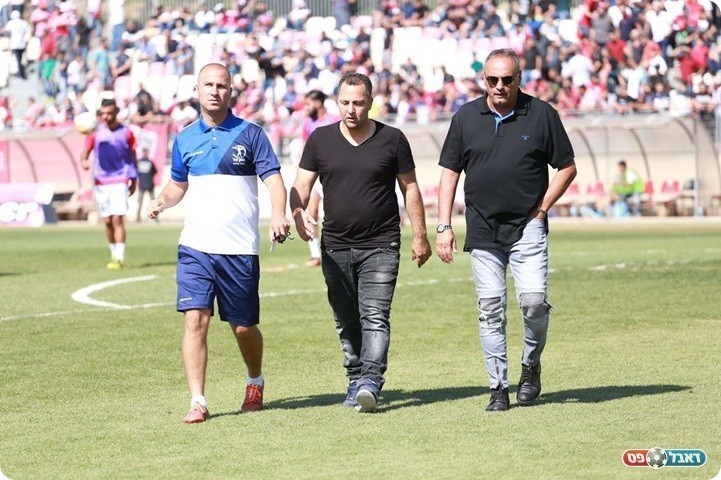 לצד שמעון הדרי ויוסי זוזוט (עדי מלול)